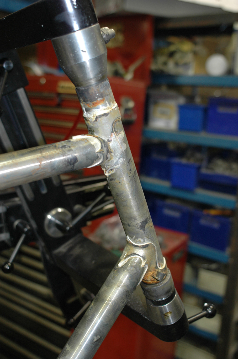 mikesheadtube.jpg mikesheadtube.jpg